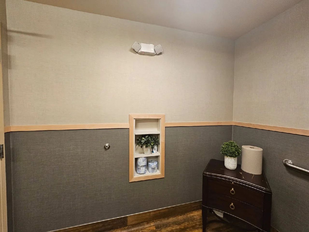 Wallpaper installation project in Gilroy, CA